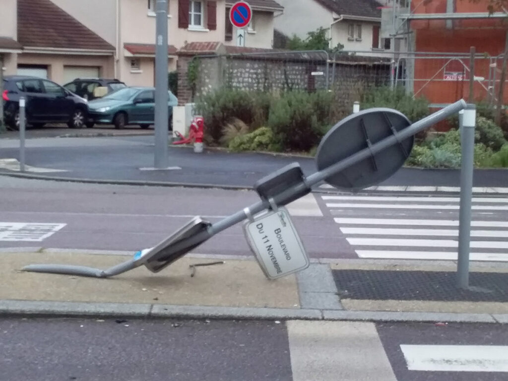 Ce deuxième point noir de ce boulevard se situe au carrefour avec la rue Sadi Carnot, juste en face du restaurant Japonais